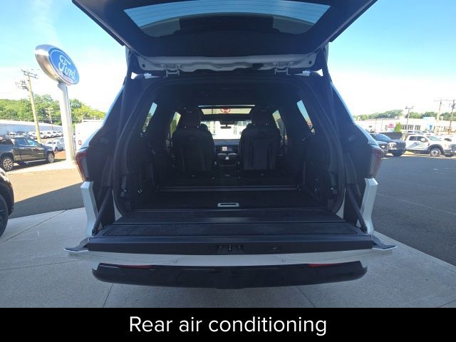 2027 Lincoln Navigator Reserve - Photo 11