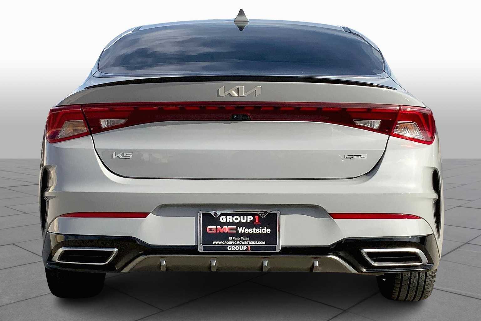 2024 Kia K5 GT-Line photo 3