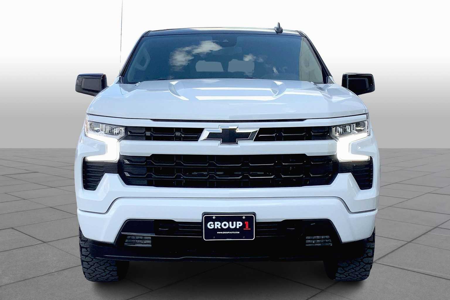 2023 Chevrolet Silverado 1500 RST photo 2