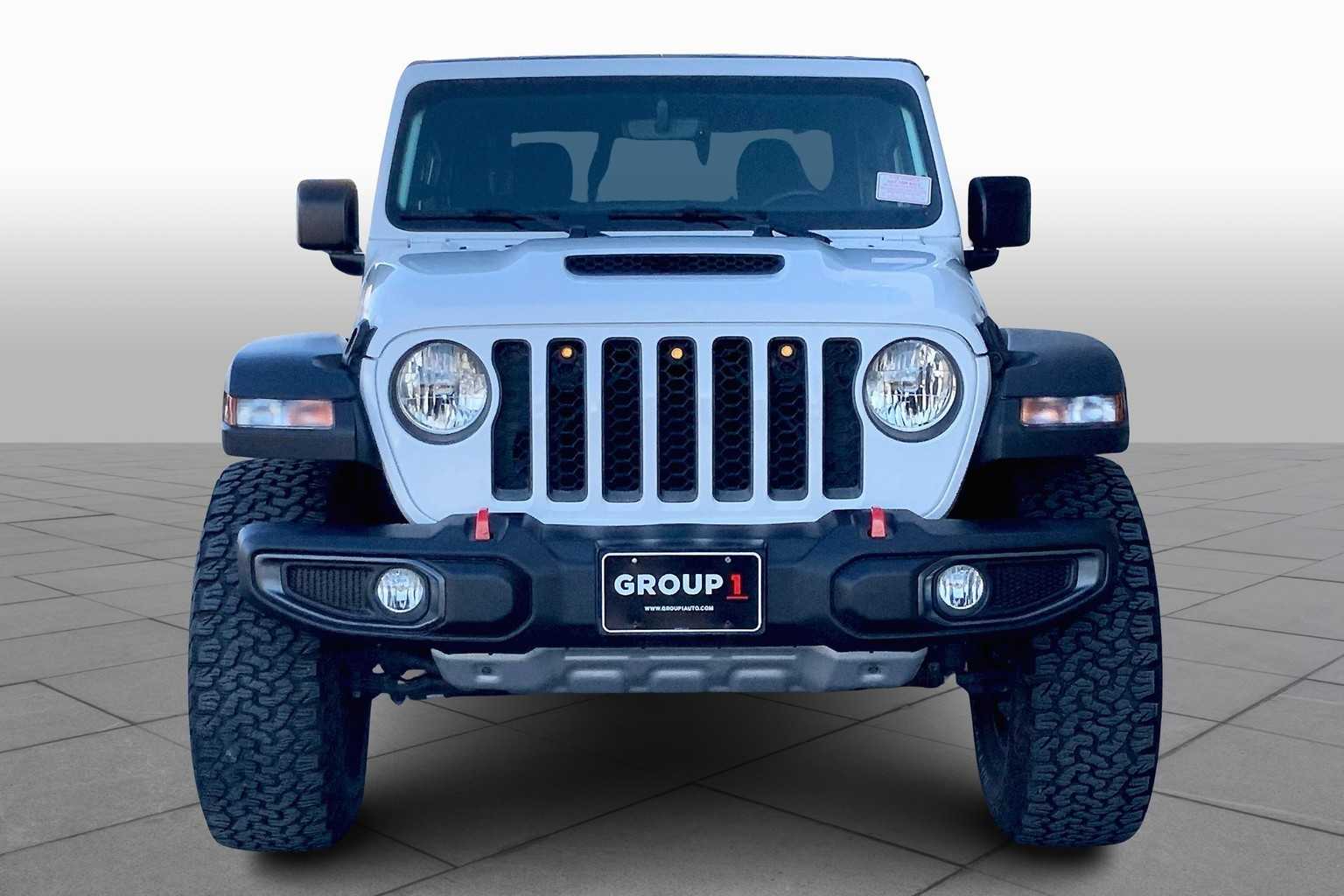 2023 Jeep Gladiator Mojave photo 2