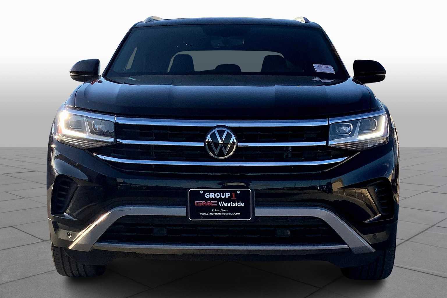 2021 Volkswagen Atlas Cross Sport V6 SE Technology photo 2