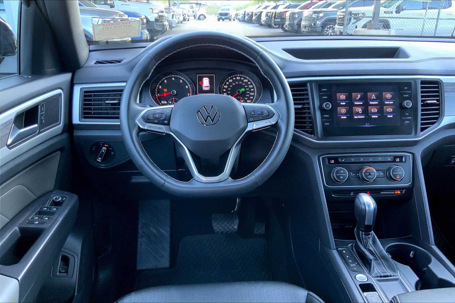 2021 Volkswagen Atlas Cross Sport V6 SE Technology photo 4
