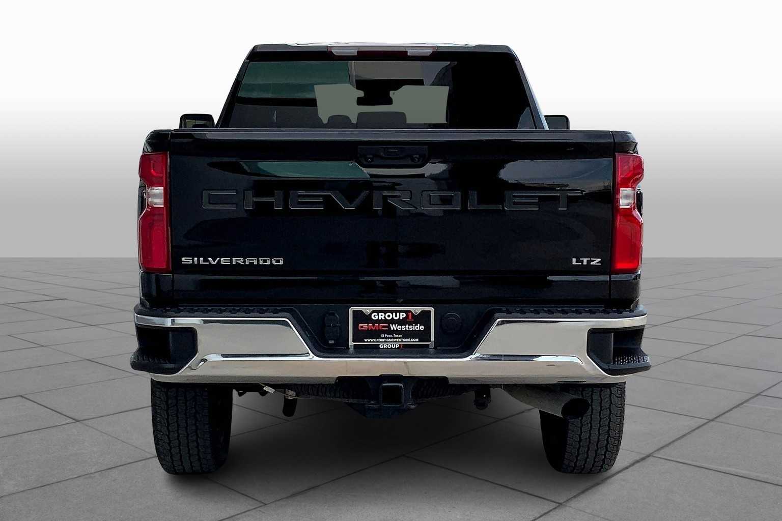 2024 Chevrolet Silverado 2500HD LTZ photo 3