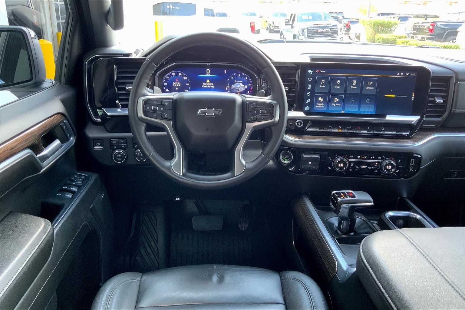 2023 Chevrolet Silverado 1500 RST photo 4