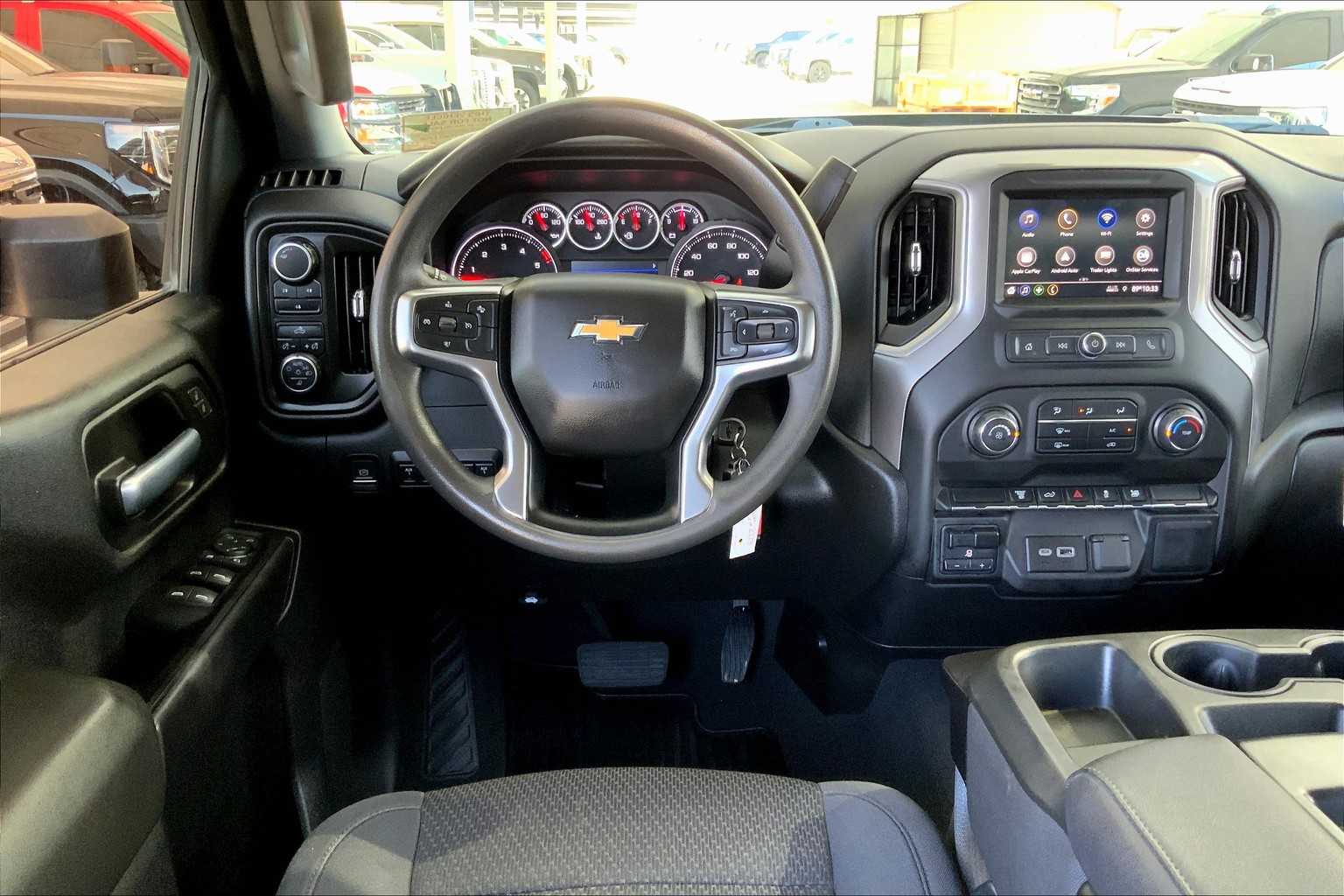 2022 Chevrolet Silverado 2500HD Custom photo 4