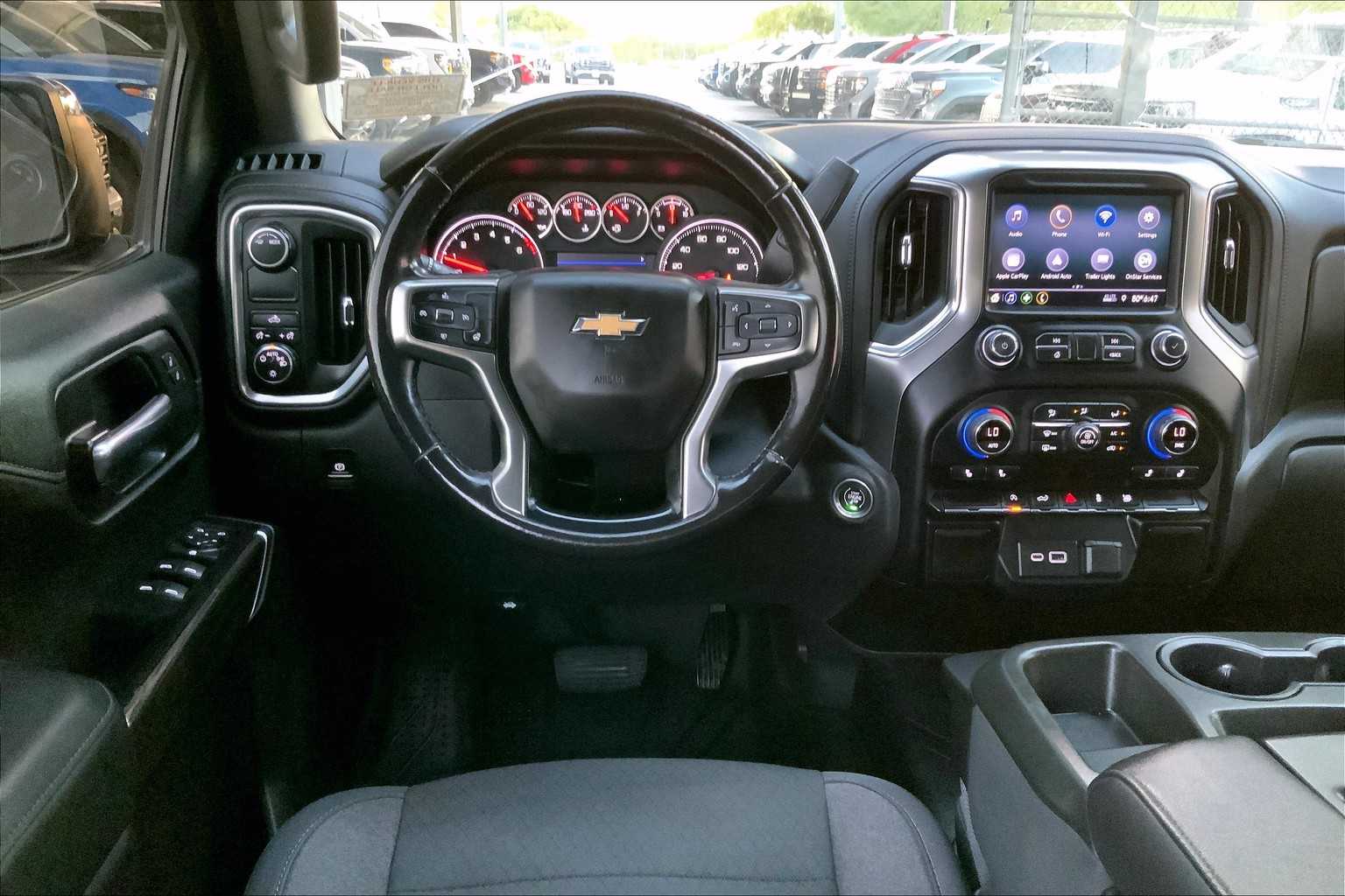 2020 Chevrolet Silverado 1500 LT photo 4