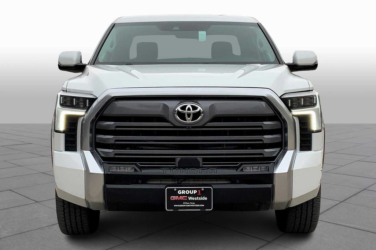 2023 Toyota Tundra Limited CrewMax photo 2