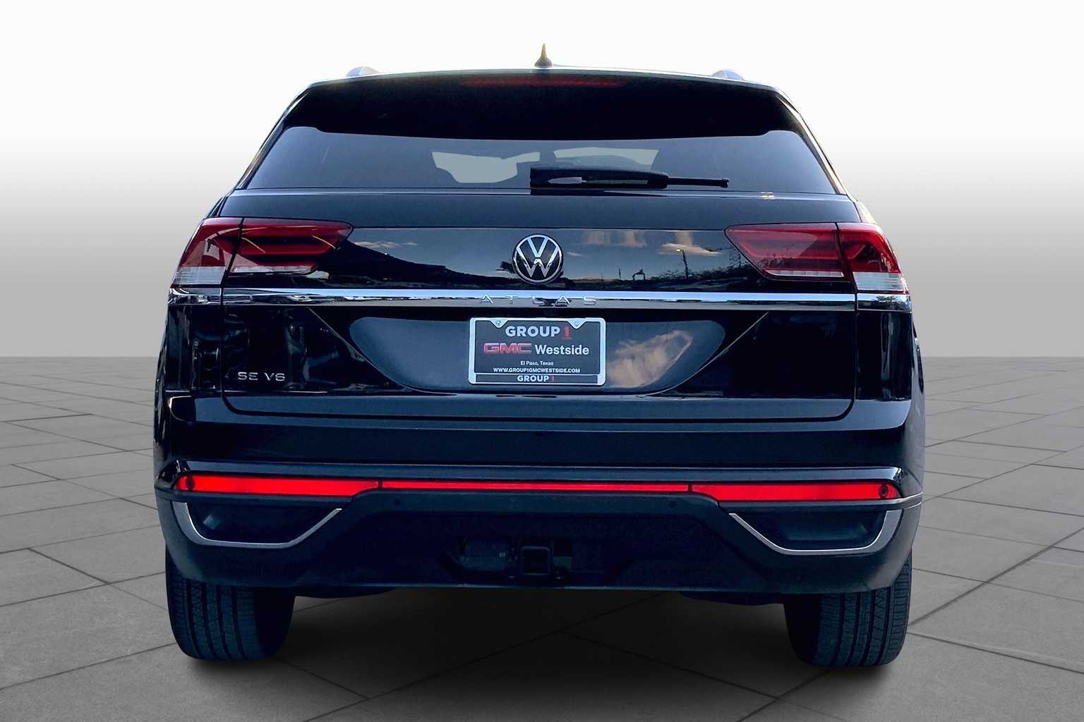2021 Volkswagen Atlas Cross Sport V6 SE Technology photo 3
