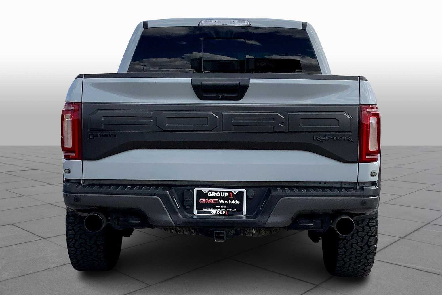 2017 Ford F-150 Raptor photo 3