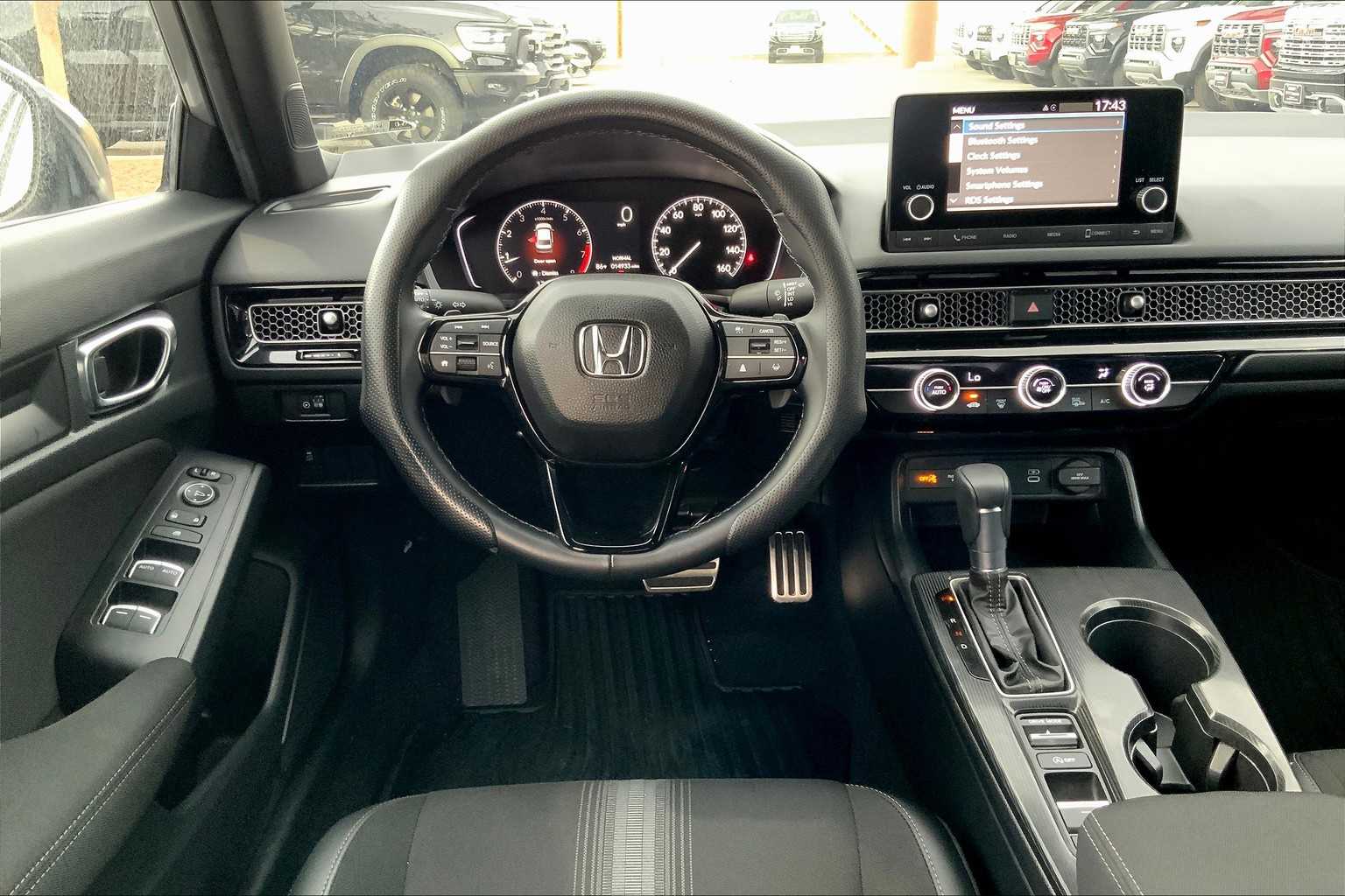 2025 Honda Civic Sport photo 2