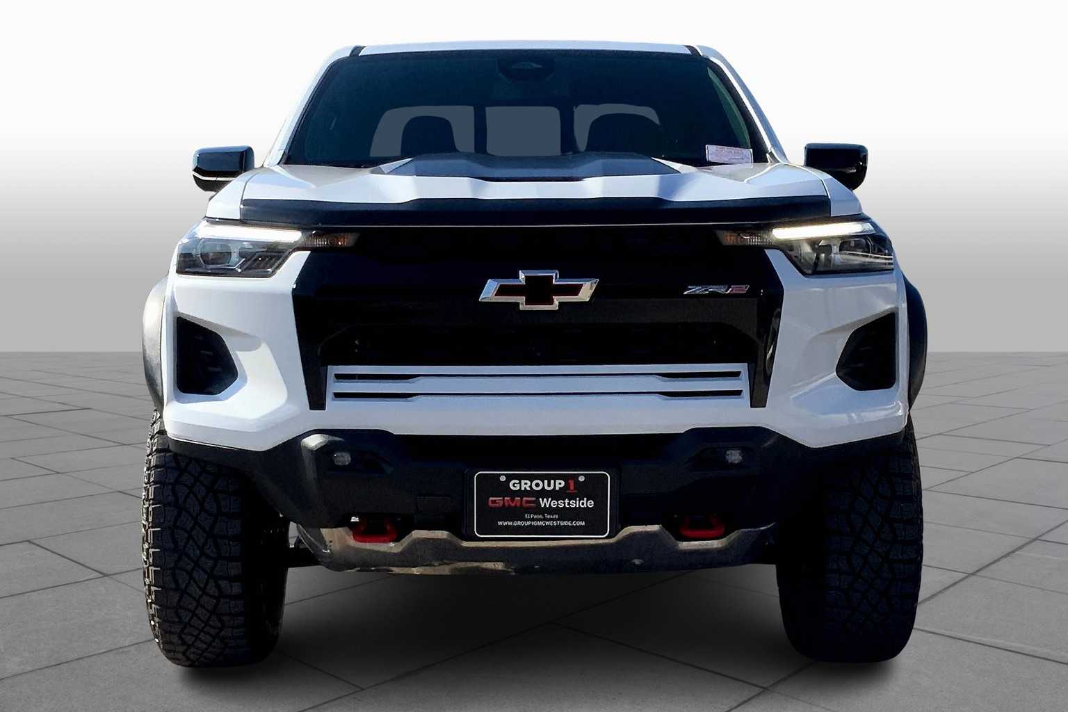 2023 Chevrolet Colorado ZR2 photo 2