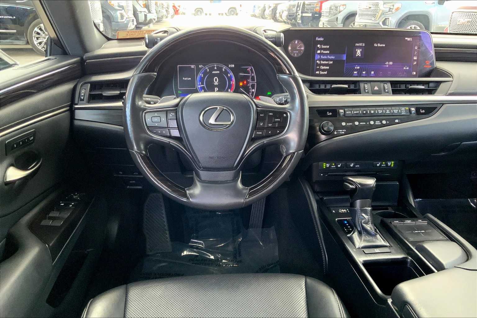2019 Lexus ES 350 photo 4
