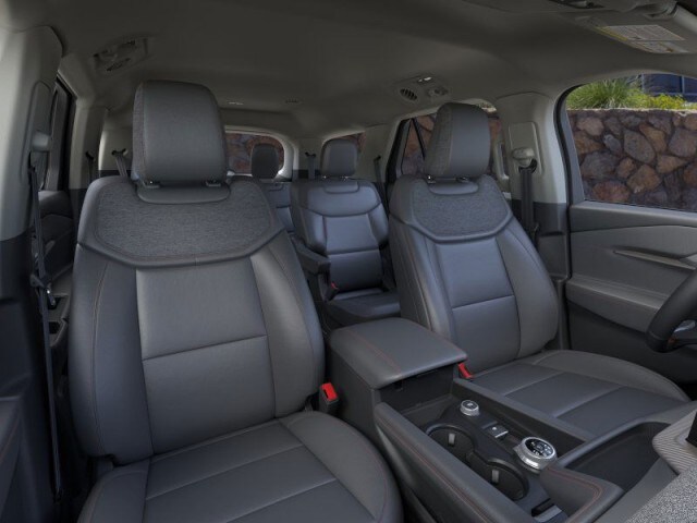 2025 Ford Explorer Active - Photo 10