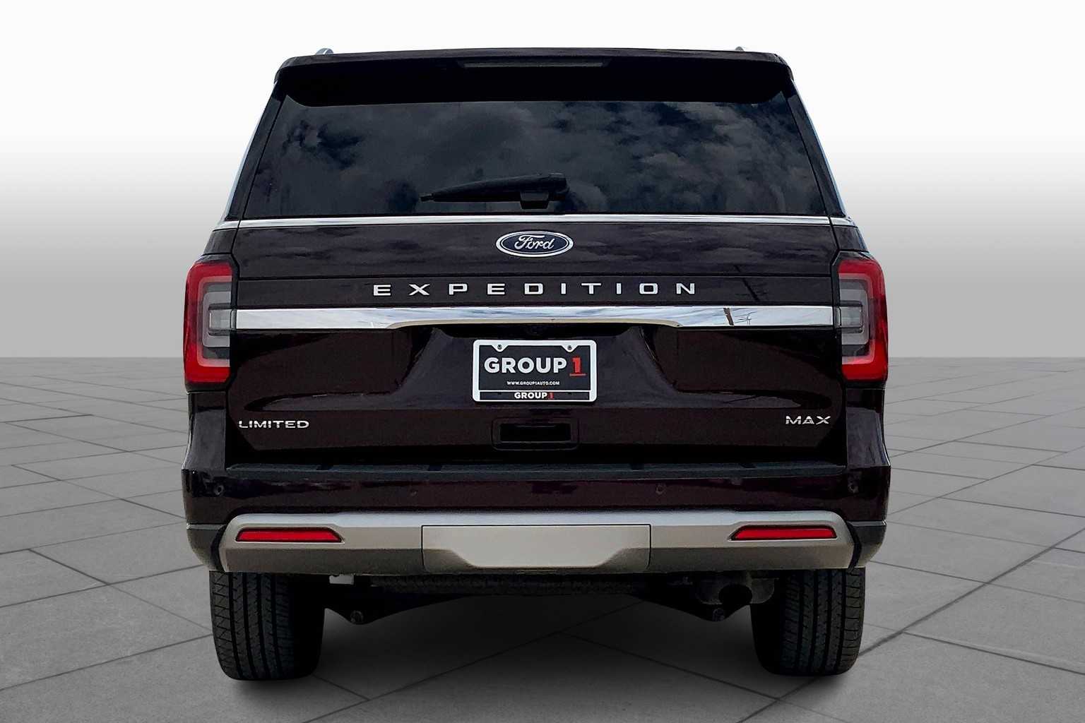 2024 Ford Expedition MAX Limited photo 3