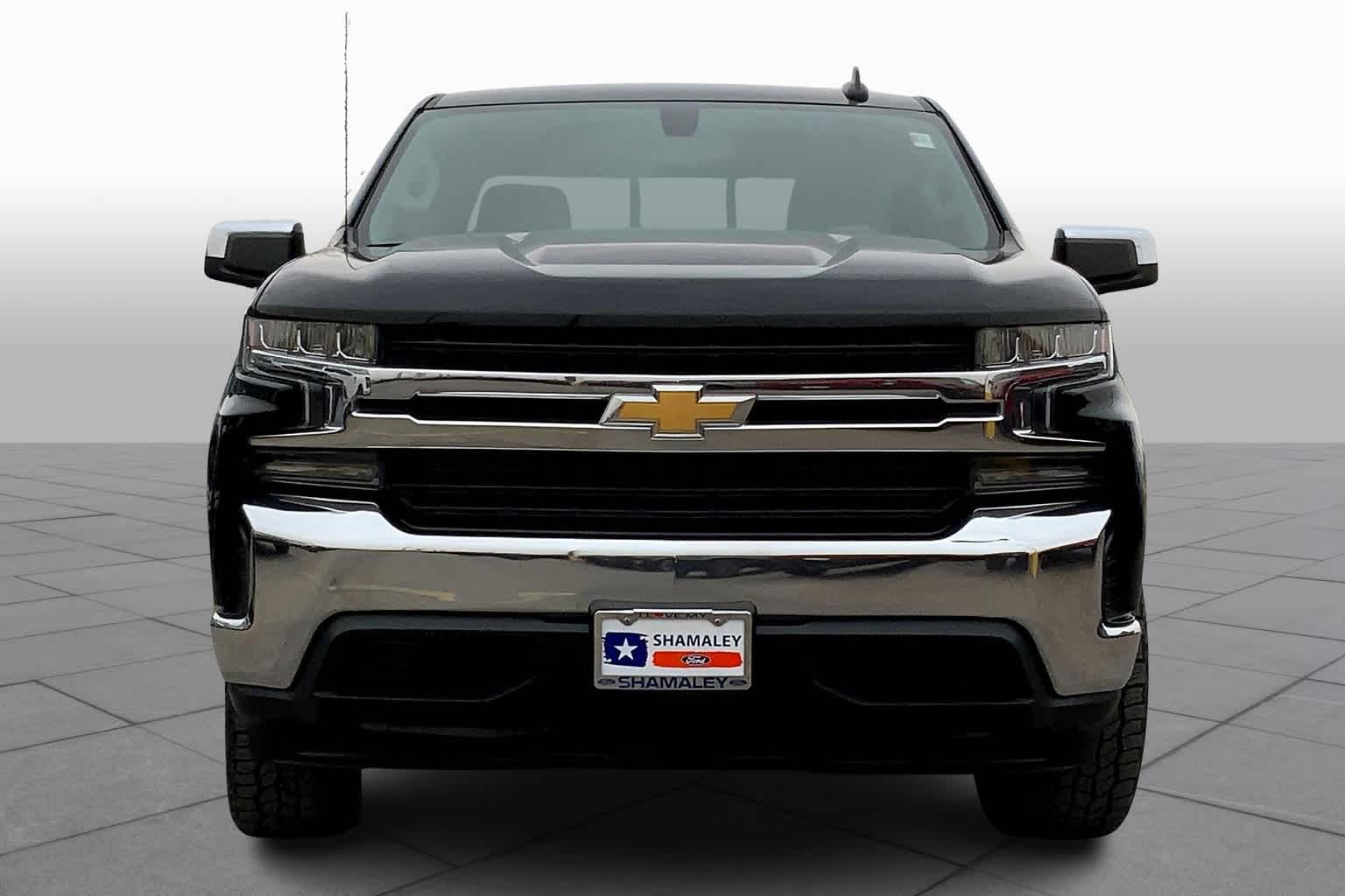 2019 Chevrolet Silverado 1500 LT photo 2