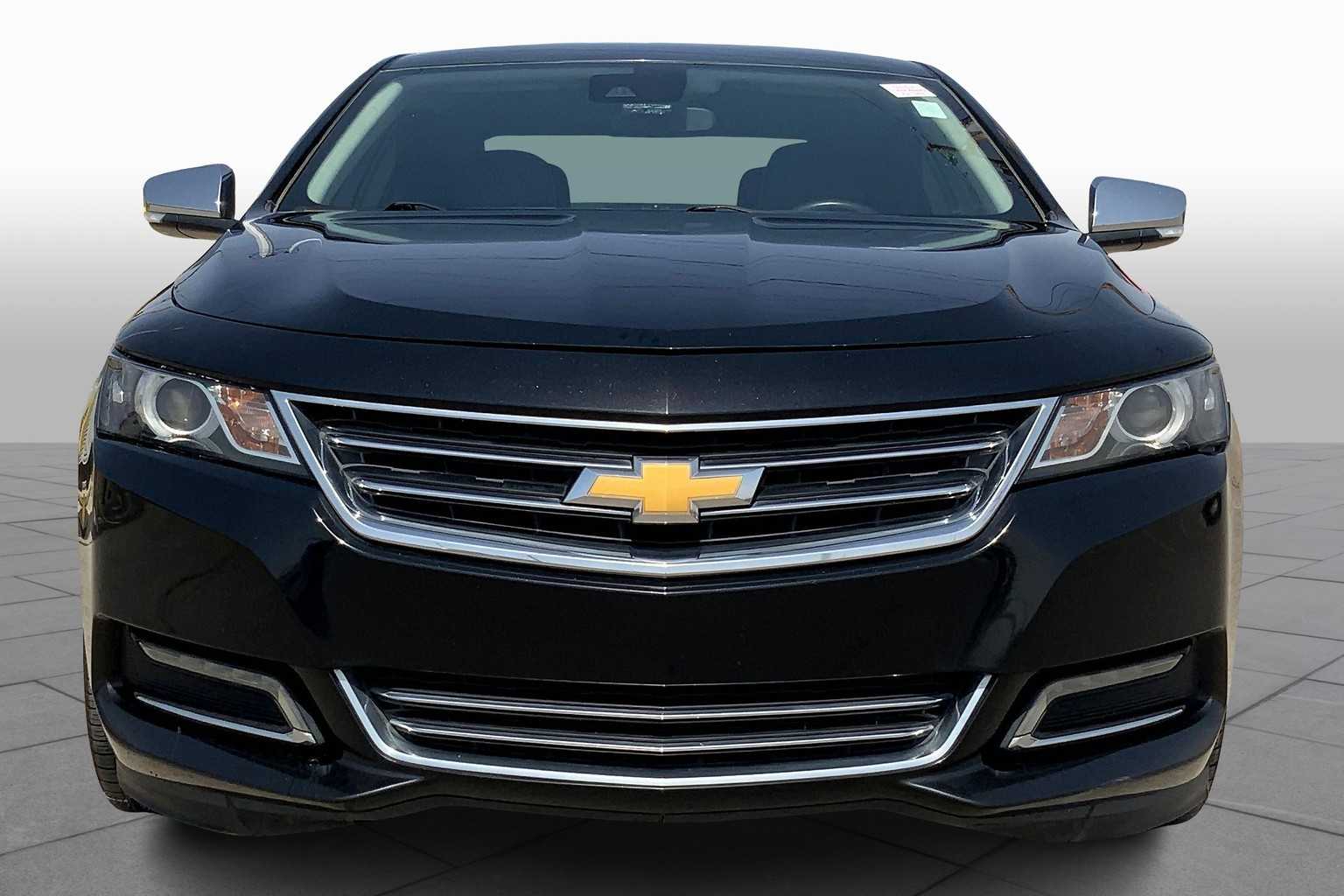 2017 Chevrolet Impala Premier photo 2