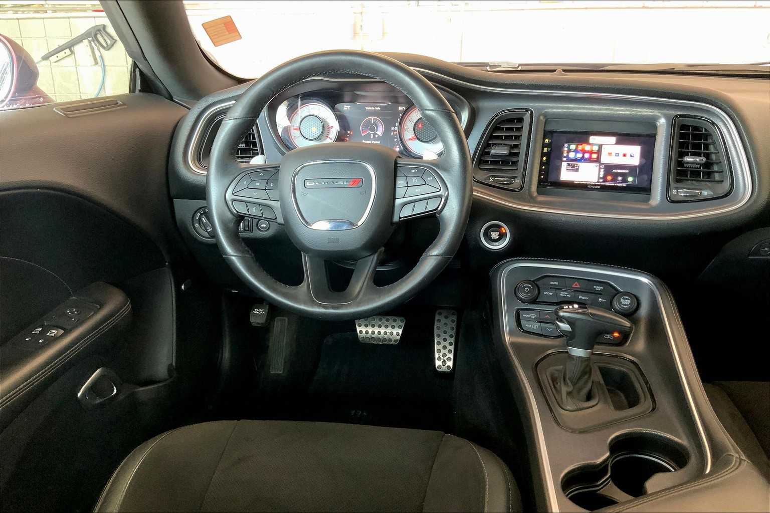 2017 Dodge Challenger T/A Plus photo 4