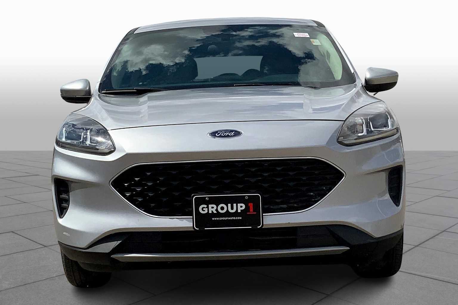2020 Ford Escape SE photo 2