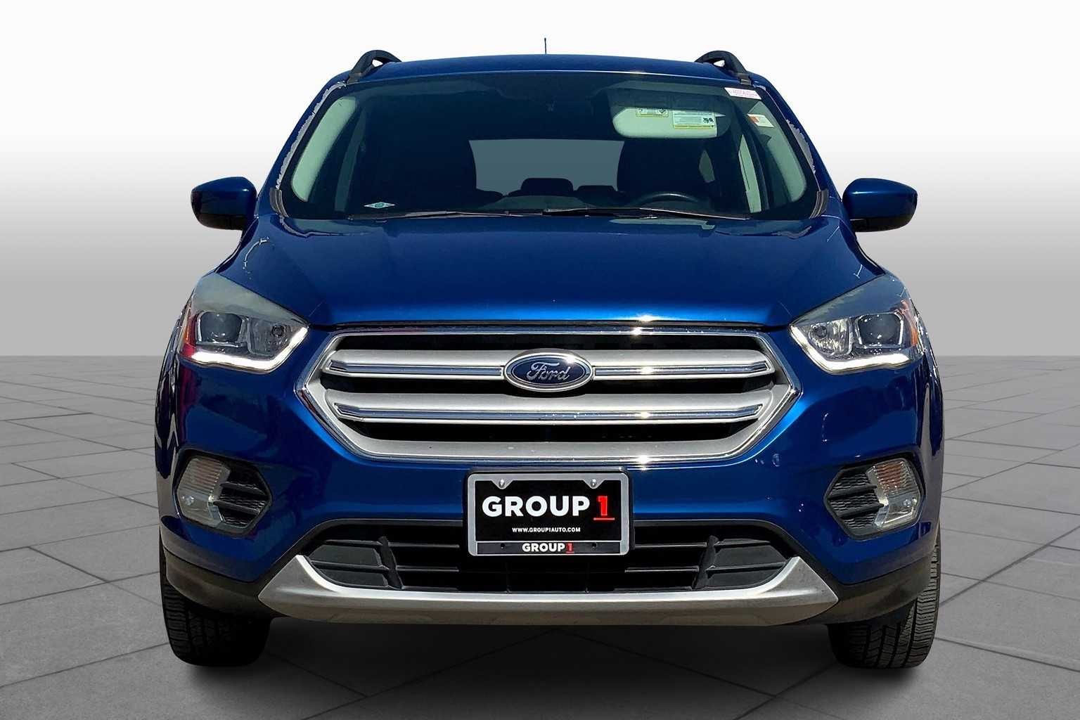 2018 Ford Escape SEL photo 2