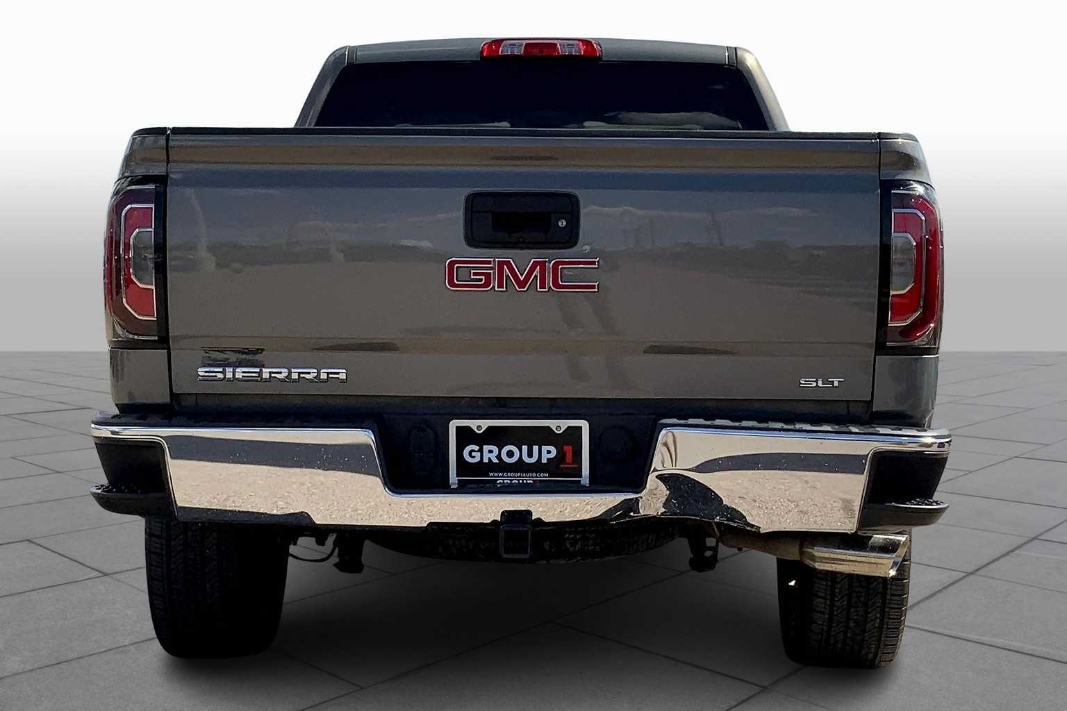 2017 Gmc Sierra 1500 SLT photo 3