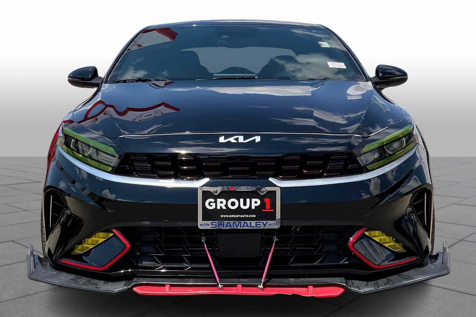 2024 Kia Forte GT-Line photo 2