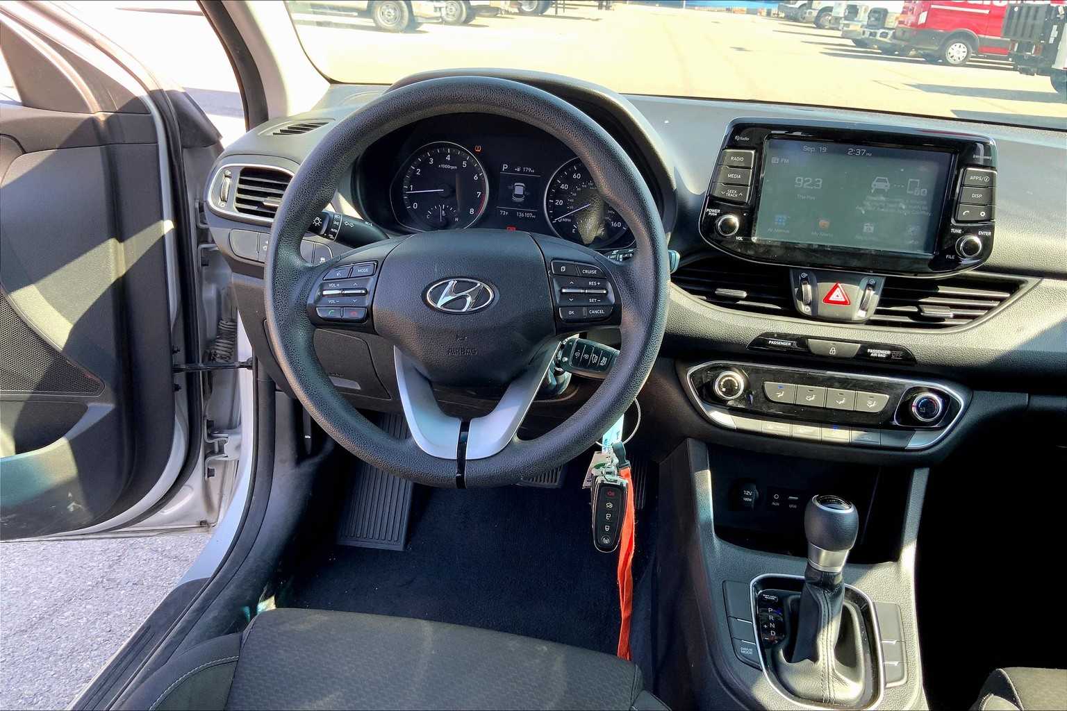 2018 Hyundai Elantra GT photo 4