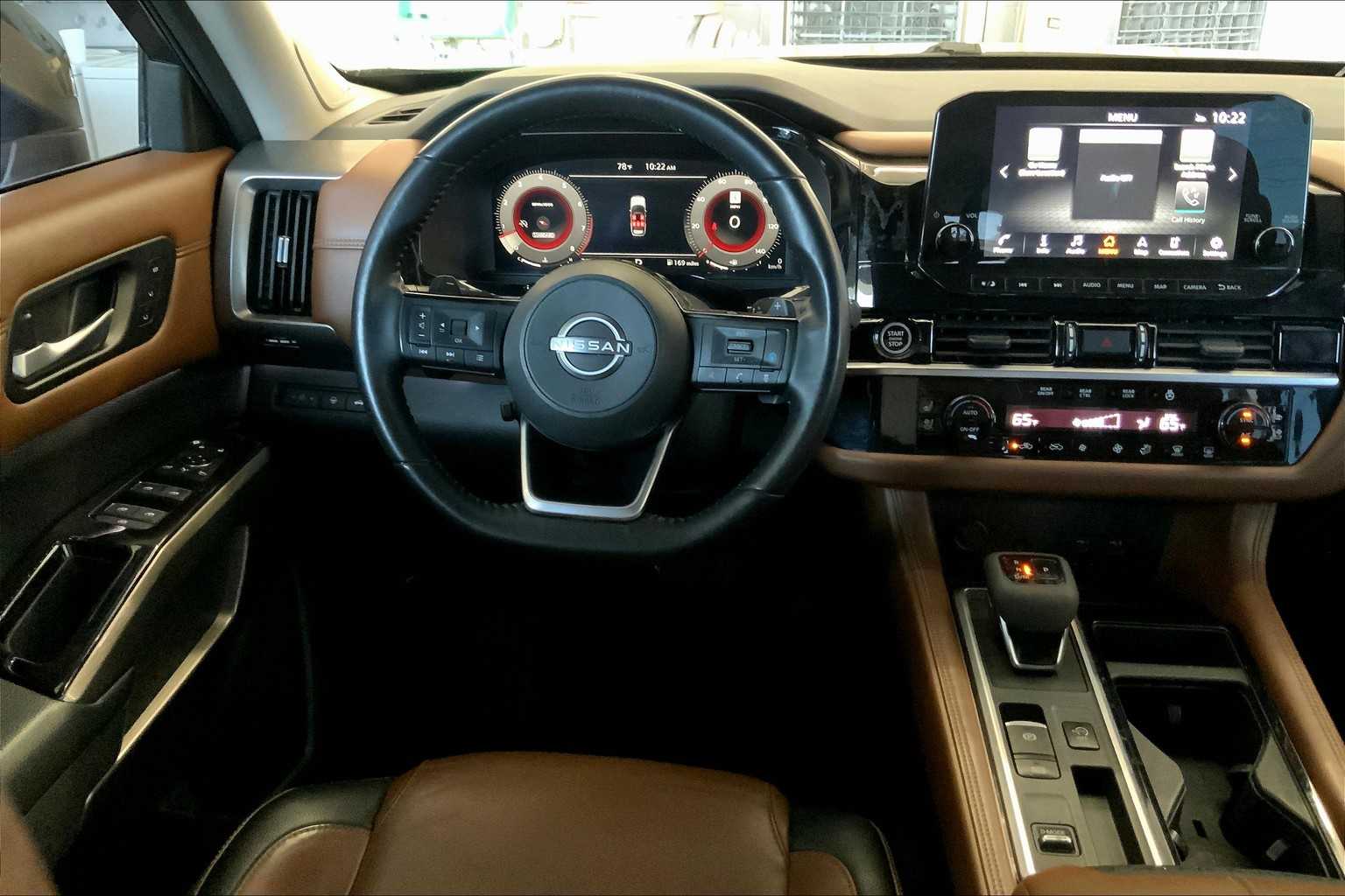 2022 Nissan Pathfinder Platinum photo 4