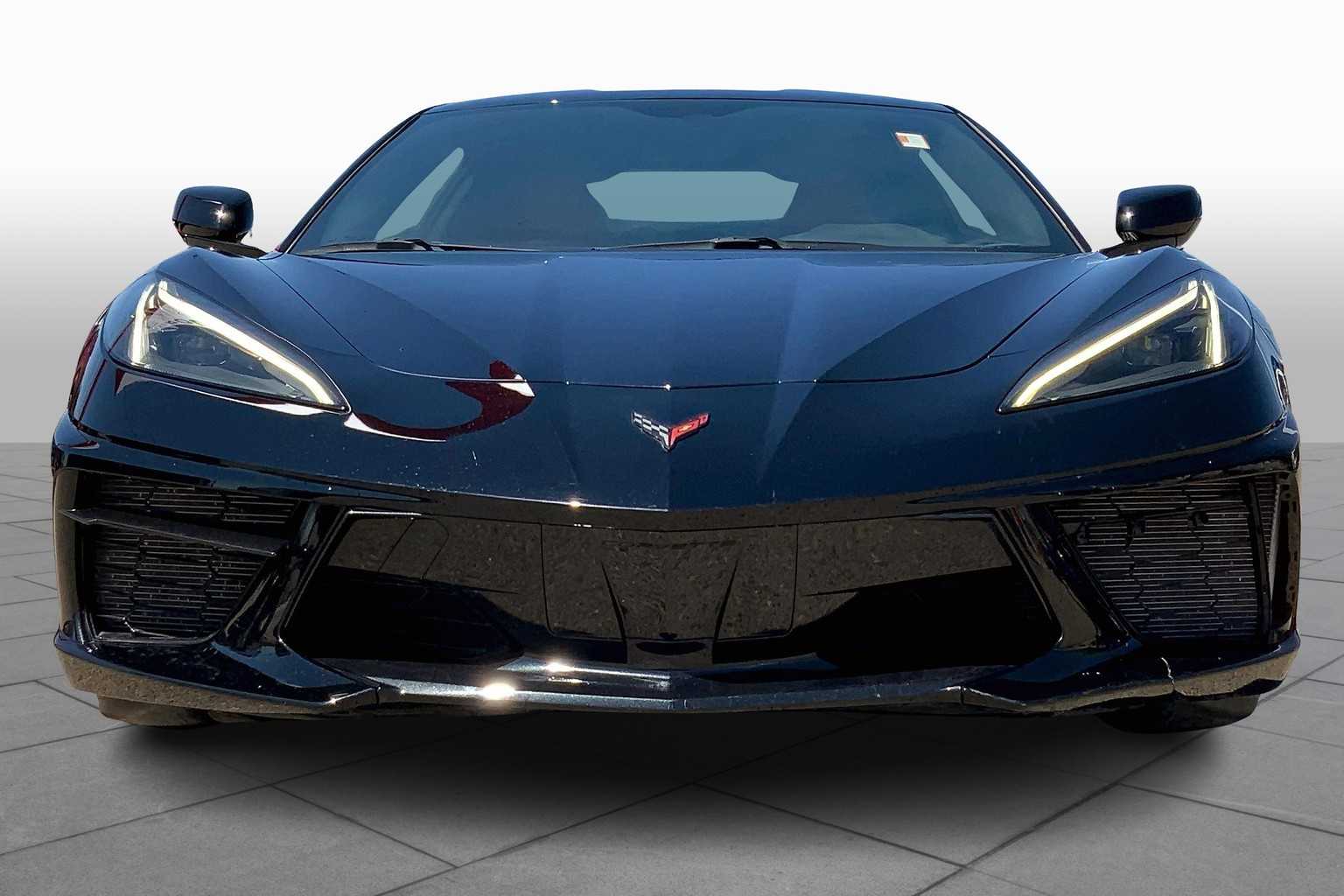2021 Chevrolet Corvette Stingray 1LT photo 2