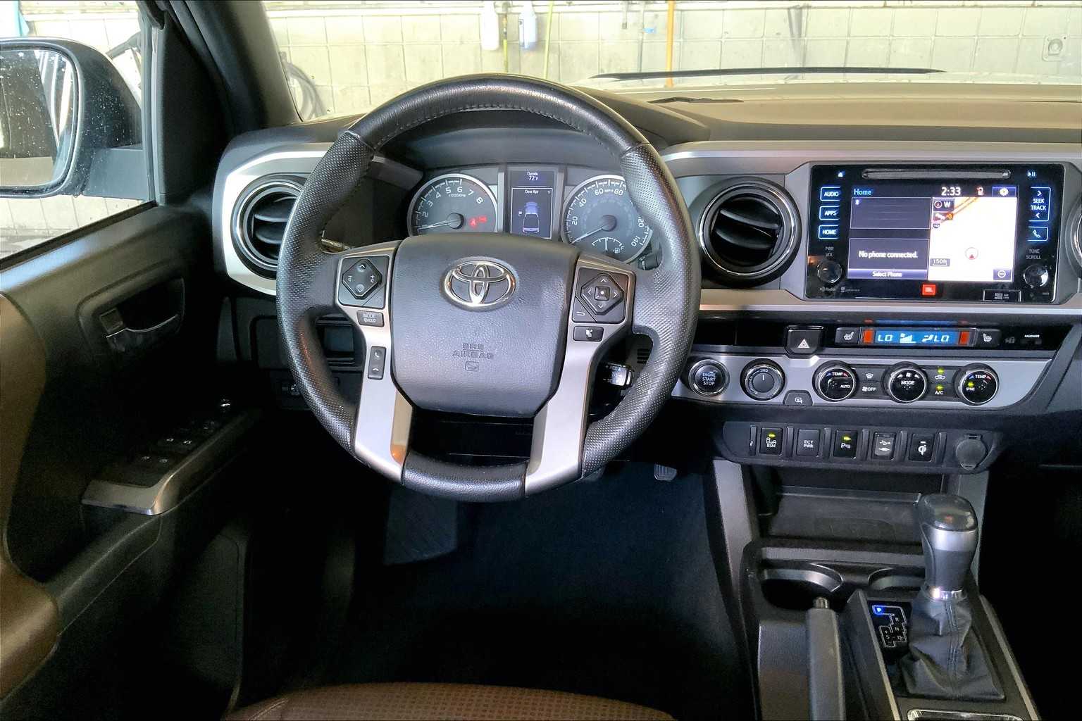 2016 Toyota Tacoma Limited 4x4 Double Cab V6 photo 3