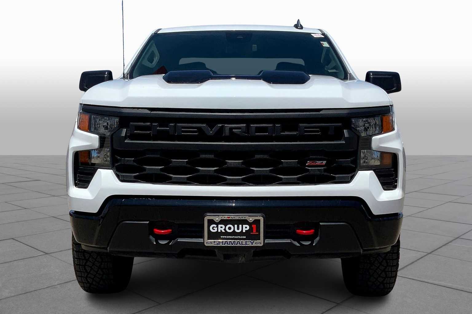 2024 Chevrolet Silverado 1500 Custom Trail Boss photo 2