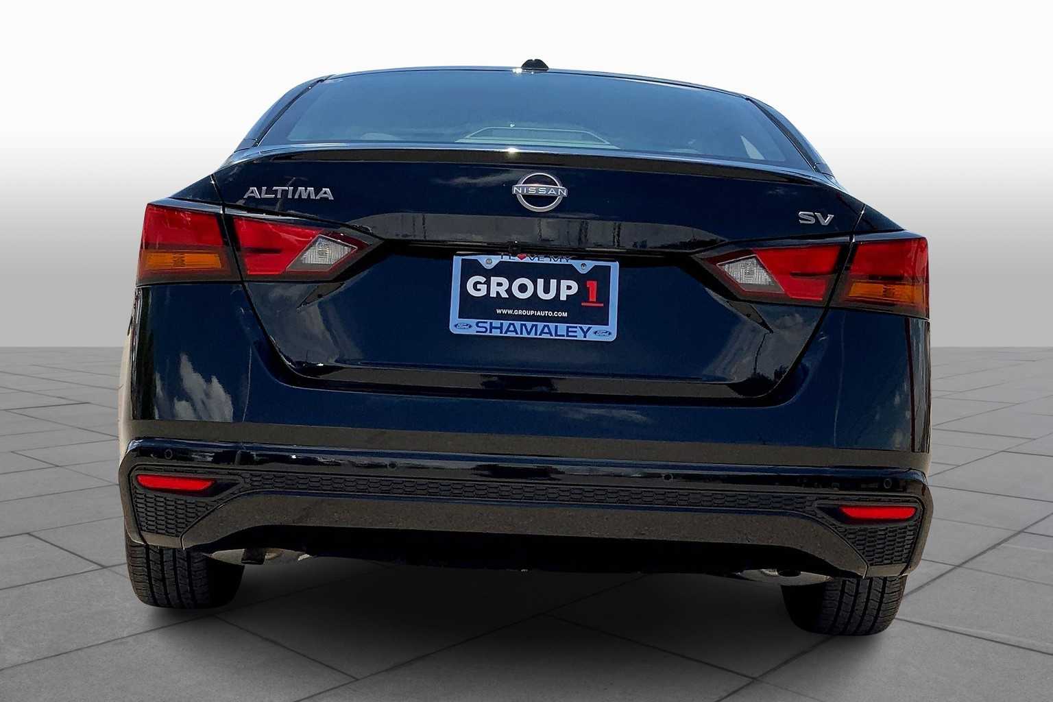 2023 Nissan Altima 2.5 SV photo 3