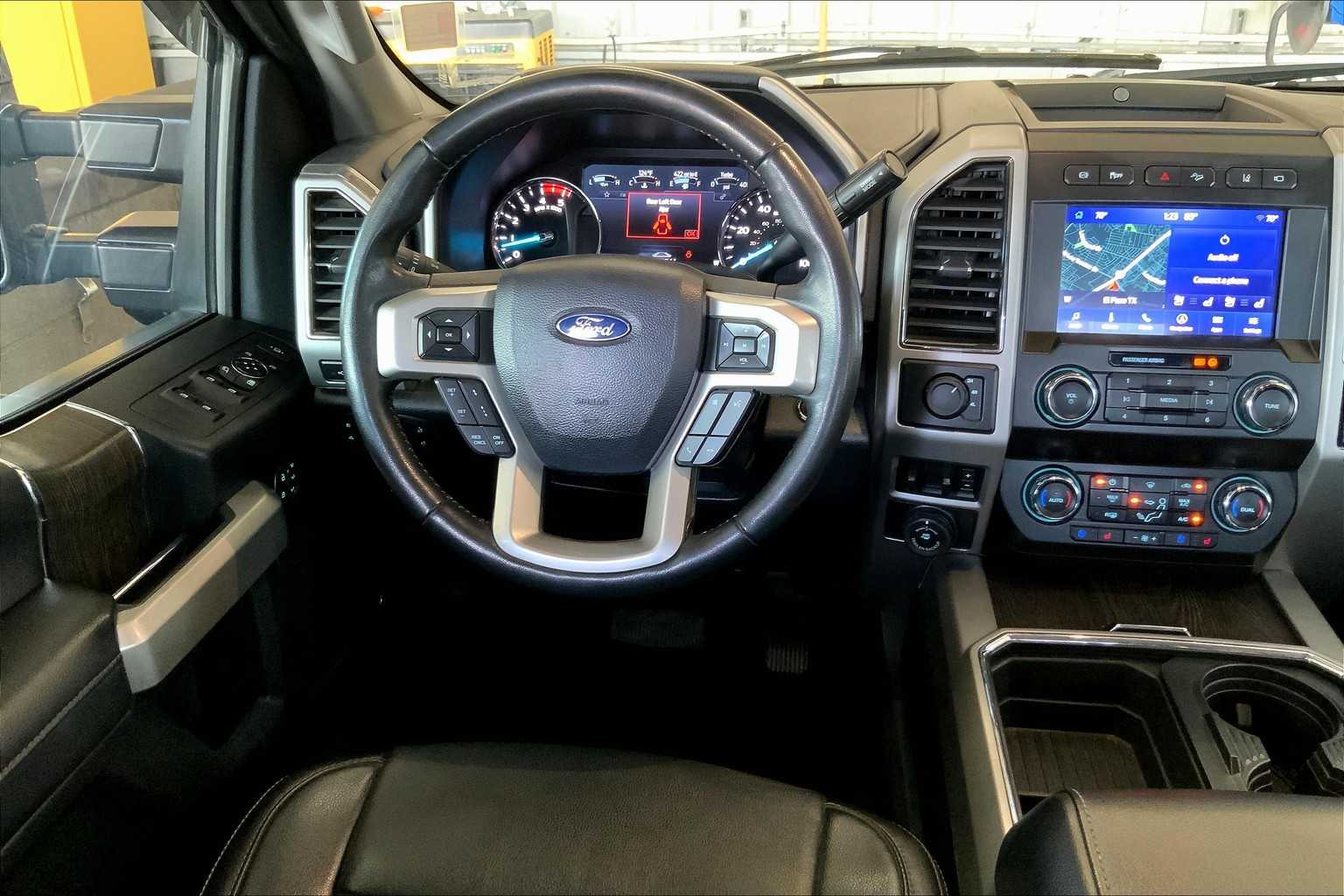 2021 Ford F-350 Lariat photo 4