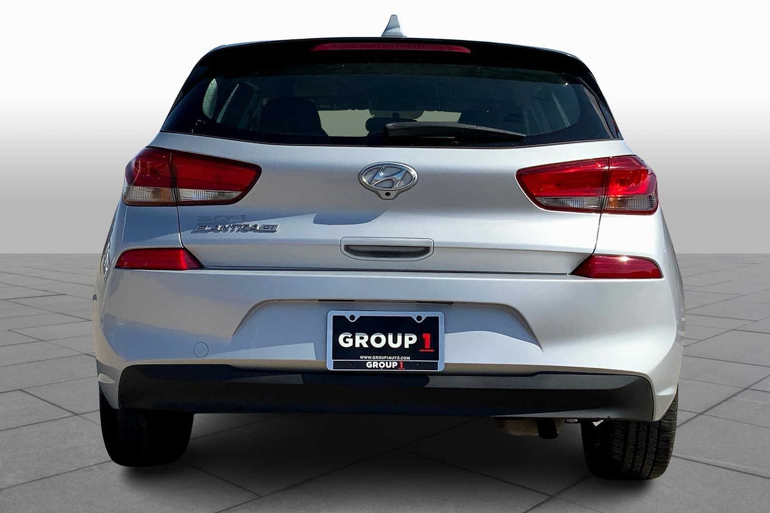 2018 Hyundai Elantra GT photo 3
