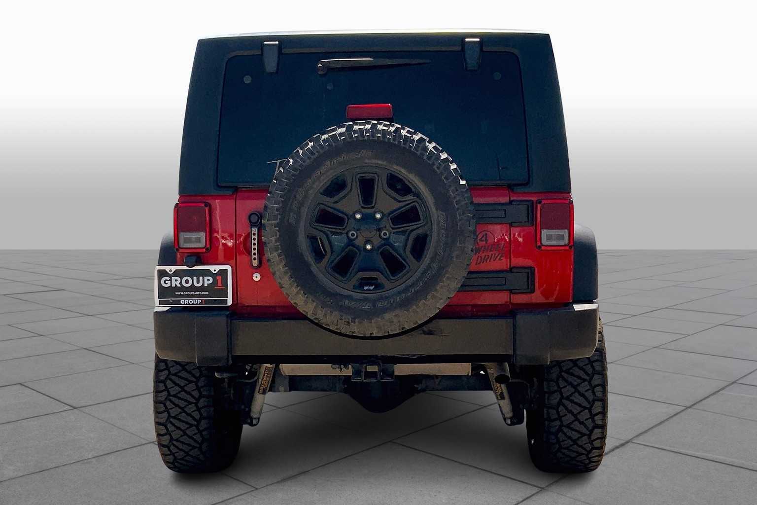 2018 Jeep Wrangler Willys Wheeler photo 3