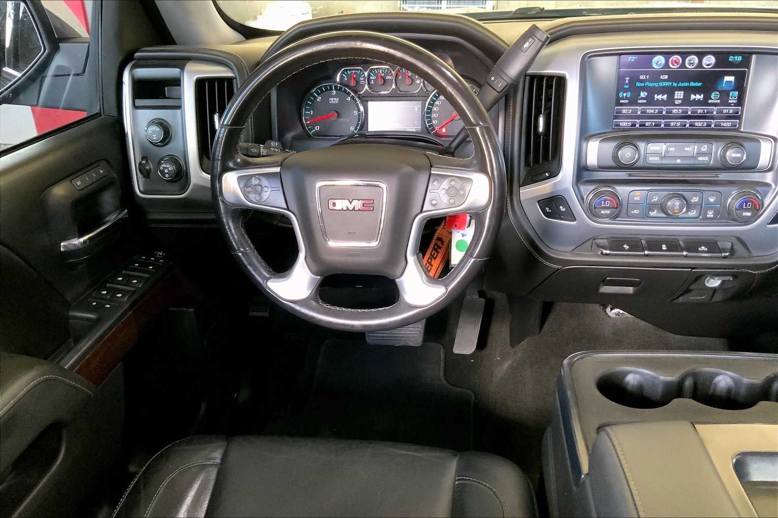 2017 Gmc Sierra 1500 SLT photo 4