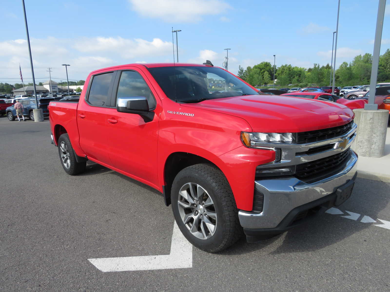 Used 2021 Chevrolet Silverado 1500 LT with VIN 1GCUYDED1MZ395305 for sale in Liverpool, NY