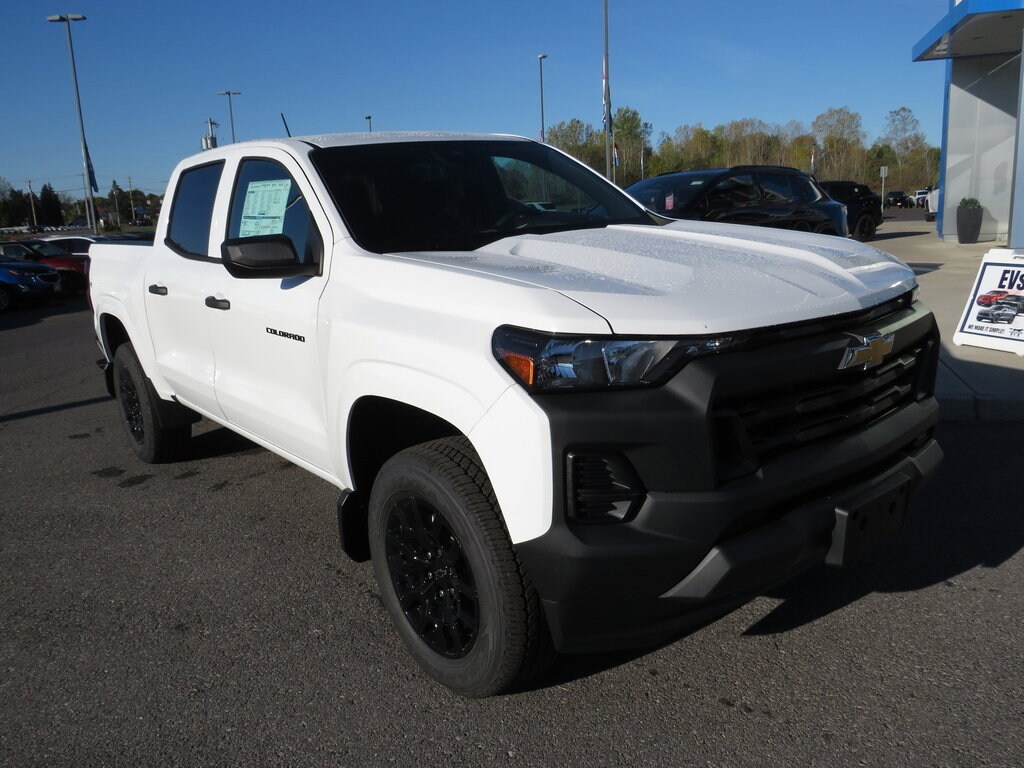 2026 Chevrolet Colorado Work Truck photo 2