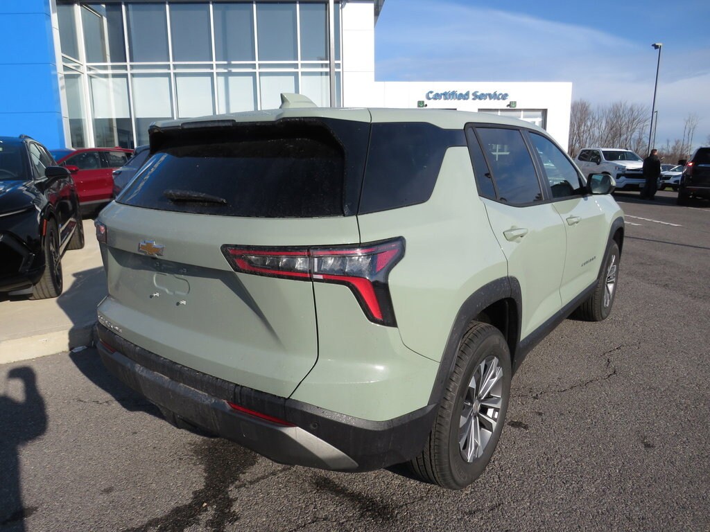 2026 Chevrolet Equinox LT photo 4