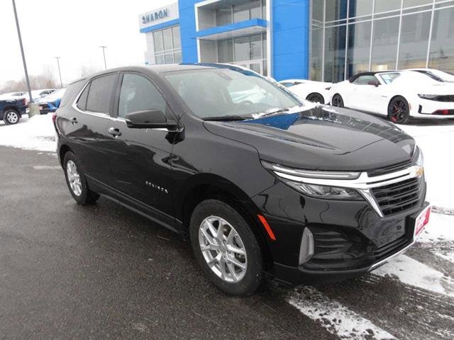 Used 2022 Chevrolet Equinox LT with VIN 3GNAXUEV3NL287105 for sale in Liverpool, NY