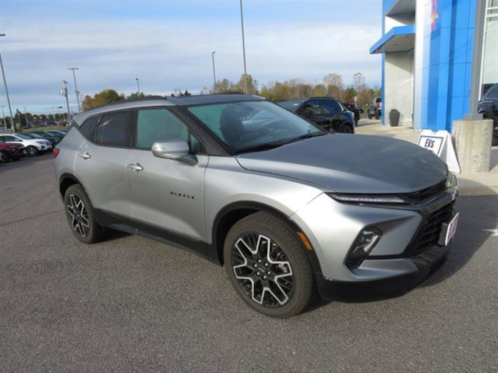 Used 2025 Chevrolet Blazer RS SUV