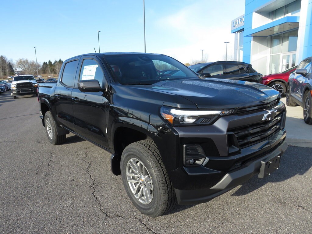 2026 Chevrolet Colorado LT photo 2