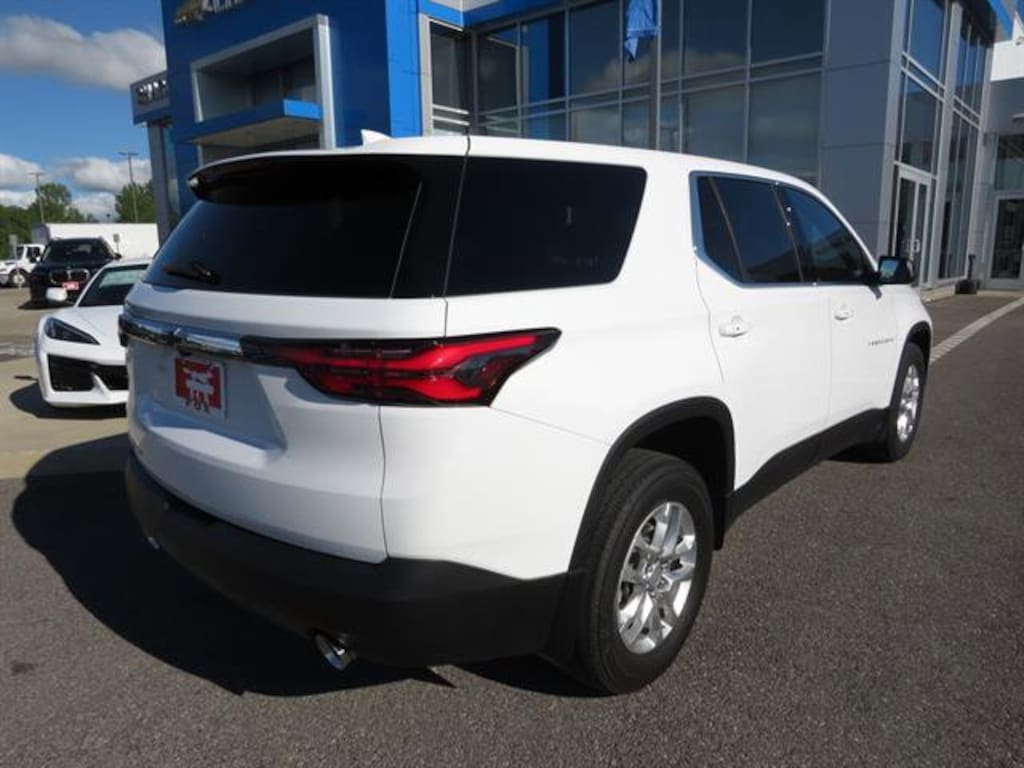 Used 2023 Chevrolet Traverse LS SUV