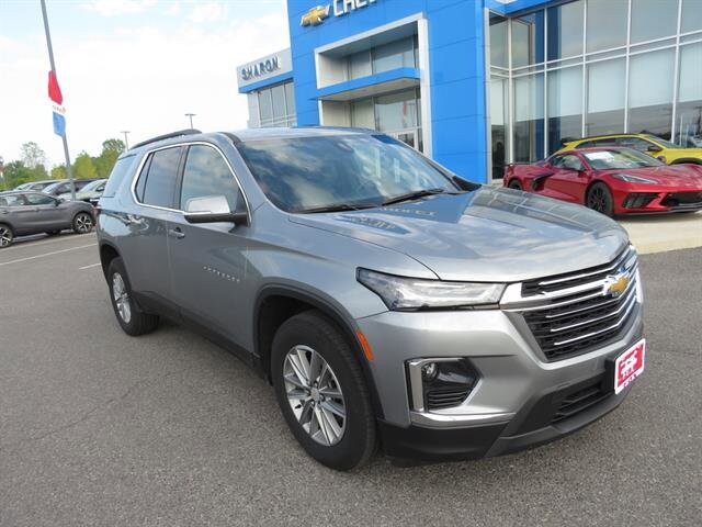 2023 Chevrolet Traverse Cloth photo 2