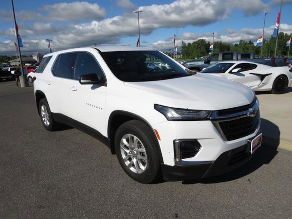 Used 2023 Chevrolet Traverse LS SUV