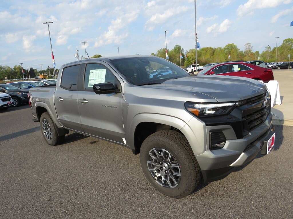 2026 Chevrolet Colorado Z71 photo 3