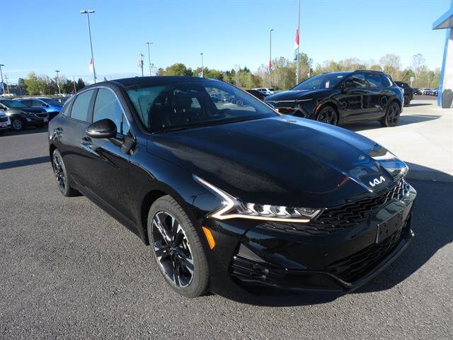 2024 Kia K5 GT-Line photo 2