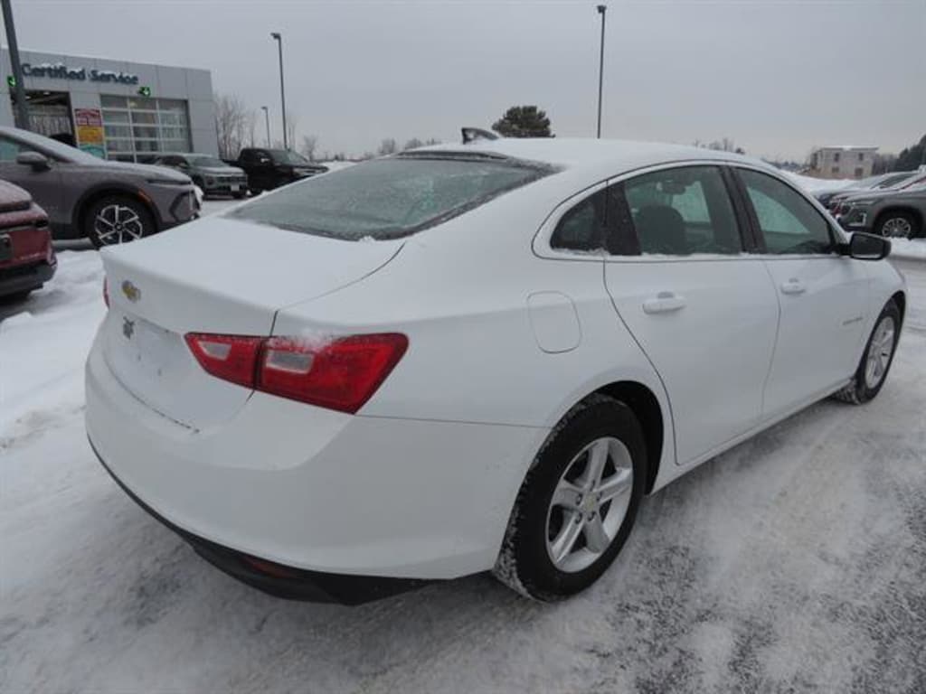 Used 2022 Chevrolet Malibu LS Car