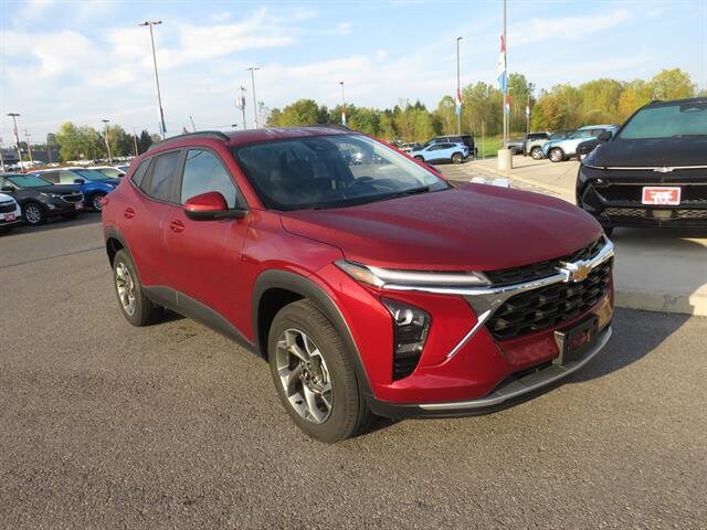 2024 Chevrolet Trax LT photo 2