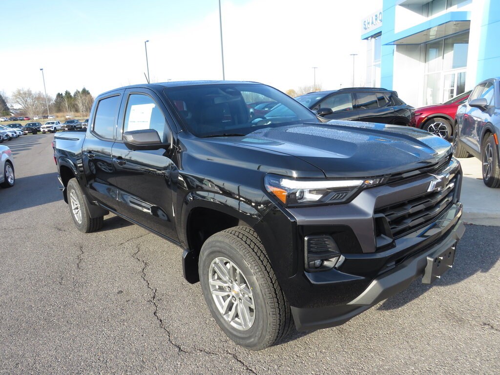 2026 Chevrolet Colorado LT photo 3