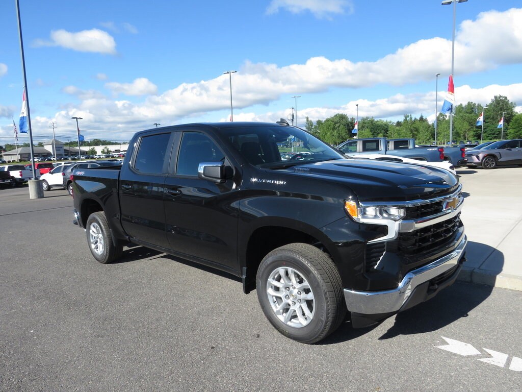 2026 Chevrolet Silverado 1500 LT photo 2
